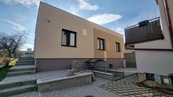 Pronájem, Rodinný dům, Znojmo, cena 22500 CZK / objekt / měsíc, nabízí REALITNÍ AGENTURA PRORADOST