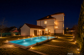 Prodej, Vila, Šumná, cena 13000000 CZK / objekt, nabízí 