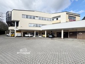 Pronájem komerčních prostor či kanceláří 115 m2 v Domažlicích - Sadová ulice u Hanova parku, cena 13790 CZK / objekt / měsíc, nabízí BYTY Západ, s.r.o.