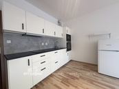 Pronájem bytu 1+kk 38 m2, Plzeň - Jižní Předměstí, cena 14500 CZK / objekt / měsíc, nabízí 