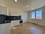 Pronájem nově zrekonstruovaného bytu 2+kk, 43 m2, Plzeň-Jižní Předměstí, cena 12900 CZK / objekt / měsíc, nabízí 