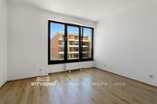 Pronájem bytu 2+kk velikosti 59 m2 s balkonem 6 m2 ve 3.NP budovy v Triangl Living Parku, Plzeň, cena 16500 CZK / objekt / měsíc, nabízí 