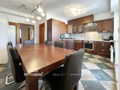 Pronájem mezonetového bytu 5+kk se dvěma balkony, 120m2 - Plzeň - Jižní Předměstí, cena 24490 CZK / objekt / měsíc, nabízí 