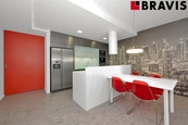 Prodej cihlového bytu 4+kk, 129 m2, 2 koupelny, lodžie a balkon - Brno - Modřice, ul. Severní, cena cena v RK, nabízí BRAVIS reality