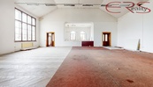 Investiční objekt 750 m2 v Broumově | secesní budova k rekonstrukci | sál 387 m2, cena 5200000 CZK / objekt, nabízí 