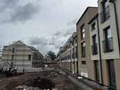 2B1 - Prodej bytu 1+kk 27,1 m2 + 20,7m2 předzahrádka, cena 3894140 CZK / objekt, nabízí 