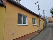Prodej RD 2+1, na pozemku 201 m2, Knovíz, okres Kladno, cena 5500000 CZK / objekt, nabízí RK Group realitní kancelář
