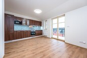 Pronájem bytu 2+kk, 47 m, Komenského náměstí, Slaný, cena 16000 CZK / objekt / měsíc, nabízí 