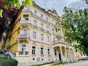 Pronájem  bytu 1+1, 32 m2, po částečné rekonstrukci, 2. patro, ul. Anglická - Mariánské Lázně, cena 10000 CZK / objekt / měsíc, nabízí RK Group realitní kancelář