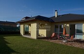 Pronájem rodinného domu 4+kk, 161 m2, pozemek 671 m2, Zlatníky, ul. Pod Vrškama, okr.Praha - západ, cena 39000 CZK / objekt / měsíc, nabízí 