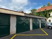 Pronájem garáže nebo skladu, 18 m2 + místo před garáží 12 m2, Praha 4 - Michle, ul.Kapitulská, cena 4800 CZK / objekt / měsíc, nabízí RK Group realitní kancelář