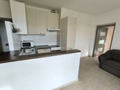Pronájem podkrovního bytu 4+kk s balkonem. Dubenská, České Budějovice, cena 17000 CZK / objekt / měsíc, nabízí 