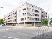 Pronájem garážového stání - ul. Štrossova, Pardubice, cena 1500 CZK / objekt / měsíc, nabízí 