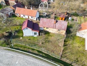Bydlení s duší a potenciálem: Dva domy na jednom pozemku v Chříči, cena 2250000 CZK / objekt, nabízí REALITNÍ KANCELÁŘ PUBEC, s.r.o.