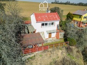 Výhled, který vám vezme dech: Patrová chata nad Hracholuskou přehradou, cena 1900000 CZK / objekt, nabízí REALITNÍ KANCELÁŘ PUBEC, s.r.o.