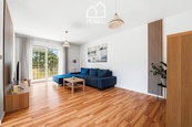 Prostorný byt 4+1 s garáží, 2 balkony a venk. parkingem, cena 10500000 CZK / objekt, nabízí 
