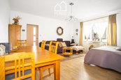 Velký, zrekonstruovaný byt 2+1, Plzeň - Doubravka, cena 5290000 CZK / objekt, nabízí 