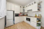 Prodej, byt 2+1 Břeclav, Sídliště Dukel. hrdinů, šatna, komora, sklep, možnost převodu do OV, CP: 57m2, cena 1 CZK / objekt, nabízí 