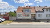 Prodej, RD 5+1 a výminek 1+1 ve dvoře, Tvrdonice, průjezd, garáž, přístup bránou ze zadní ulice, podsklepený, CP: 487m2, cena 1 CZK / objekt, nabízí Soňa Kloser Mančíková reality