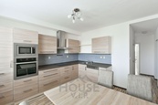 Prodej bytu 3+1 77 m2, Praha - Černý Most, cena 9500000 CZK / objekt, nabízí House ViP, s.r.o.