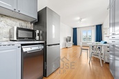 Prodej bytu 2+kk, 49 m2, balkon 5 m2, Praha 10 - Michle., cena 10350000 CZK / objekt, nabízí House ViP, s.r.o.