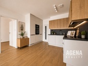 Prodej prostorného 2+kk s balkónem, 58m2, terasa 30m2, Nepilova, Beroun, cena 7490000 CZK / objekt, nabízí 