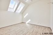 Pronájem kancelářských prostor 14 m2 areál Stará Pošta, Rajhrad, cena 6000 CZK / objekt / měsíc, nabízí