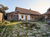 Stylová venkovská usedlost s uzavřeným dvorem ( 1 111 m2) Kořenec - okres Blansko