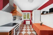 Prodej bytu Oslavany, Školní, 3+1, 2.NP, 70m2, 2 sklepy, cena 5300000 CZK / objekt, nabízí