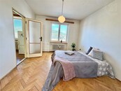 OV 3+1 Vsetín, ul. Družstevní, CP 72 m2, 3.NP/3, cihla, sklep, balkon, nová koupelna, cena 3470000 CZK / objekt, nabízí 