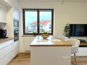 Pronájem bytu 3+kk se slunnou terasou, sklepem a parkováním v Holubicích u Brna