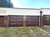 Prostorná dvougaráž - dvoje vrata, elektřina, BrnoKomín, Vavřinecká