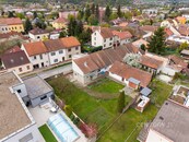 Rodinný dům v Tišnově se zahradou, samostatnou částí a velkým potenciálem