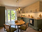 Pronájem nově zrekonstruovaného RD v klidné obci Rajhrad, cena 37000 CZK / objekt / měsíc, nabízí 