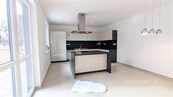  Prodej luxusního domu 6+1 se zahradou - Opatov , cena 7099000 CZK / objekt, nabízí 