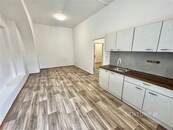 Pronájem bytu 2+kk na ulici Tkalcovská, cena 16000 CZK / objekt / měsíc, nabízí 