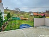 Velký rodinný byt s terasou v obci, kde se byty prakticky neprodávají., cena 4500000 CZK / objekt, nabízí František Novotný - Tvůj makléř