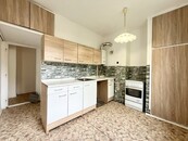 Pronájem bytu 2+1 s lodžií, ul. Štúrova, Teplice, cena 8500 CZK / objekt / měsíc, nabízí 