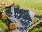 Prodej, Rodinný dům, Jesenice, cena 43800000 CZK / objekt, nabízí QARA s.r.o.