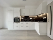 Pronájem, Byt 2+kk, Česká, cena 14500 CZK / objekt / měsíc, nabízí QARA s.r.o.