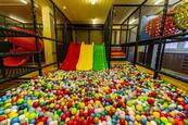 Mladá Boleslav, přenechání zavedeného FUNPARKU + kavárny 968 m2 | okamžitý provoz bez investic, cena 4000000 CZK / objekt, nabízí RS HOUSE REALITY