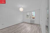 Světlý a kompletně zrekonstruovaný byt 2+kk k pronájmu - Teplice, Jankovcova, cena 9300 CZK / objekt / měsíc, nabízí 