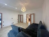 PRONÁJEM VELMI PĚKNÉHO A ČÁST. ZAŘÍZENÉHO BYTU 3+1, UL. DOLNÍ VALY, HODONÍN, cena 16000 CZK / objekt / měsíc, nabízí ACROSS HOME s.r.o.