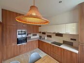 PRONÁJEM VELMI PĚKNÉHO A ČÁST. ZAŘÍZENÉHO BYTU 3+1, UL. DOLNÍ VALY, HODONÍN, cena 16000 CZK / objekt / měsíc, nabízí 