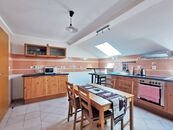 PRONÁJEM KOMPLETNĚ ZAŘÍZENÉHO BYTU 2+KK, PODIVÍN [okr. Břeclav], cena 18000 CZK / objekt / měsíc, nabízí ACROSS HOME s.r.o.