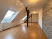 Pronájem bytu 3+1 86 m2, terasa 23 m2, cena 22000 CZK / objekt / měsíc, nabízí 