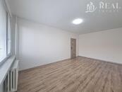 Pronájem byt 2+1, OV, 62 m 2, ul. Holešická, Chomutov., cena 13000 CZK / objekt / měsíc, nabízí 