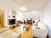 Rodinný dům 6+2, 260m2, zahrada 1053 m2 s garáží., cena 14990000 CZK / objekt, nabízí 