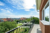 Pronájem rodinného domu v prestižní lokalitě s unikátním výhledem na centrum Prahy, Praha 5 - Smíchov, ulice Koulka, cena 48000 CZK / objekt / měsíc, nabízí
