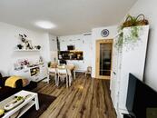 Prodej bytu 2+kk/B, OV, 49m2, Praha 10 - Dubeč, ul. Winklerova, cena 7000000 CZK / objekt, nabízí ZOOM Reality, s. r. o.